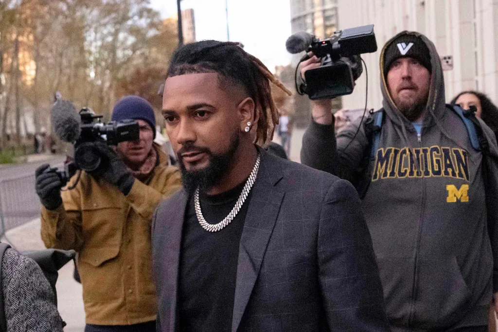 Cleveland Guardians baseball player Emmanuel Clase leaves Brooklyn federal court